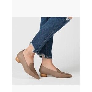 Journee Collection Maggs Pointed Toe Flats Taupe Size 12M – New in Box